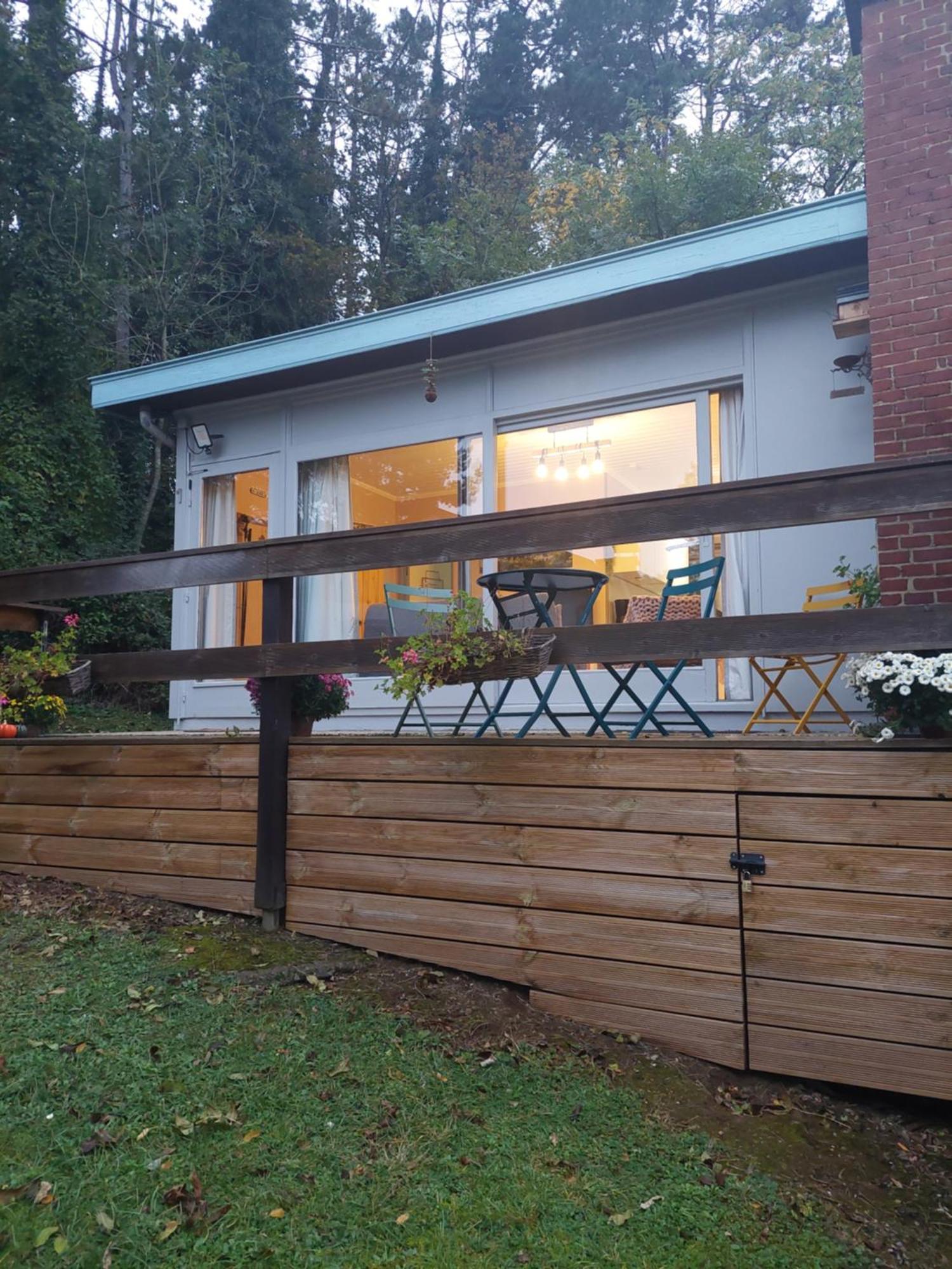 Le Petit Chalet - Bungalow Waulsort Bagian luar foto