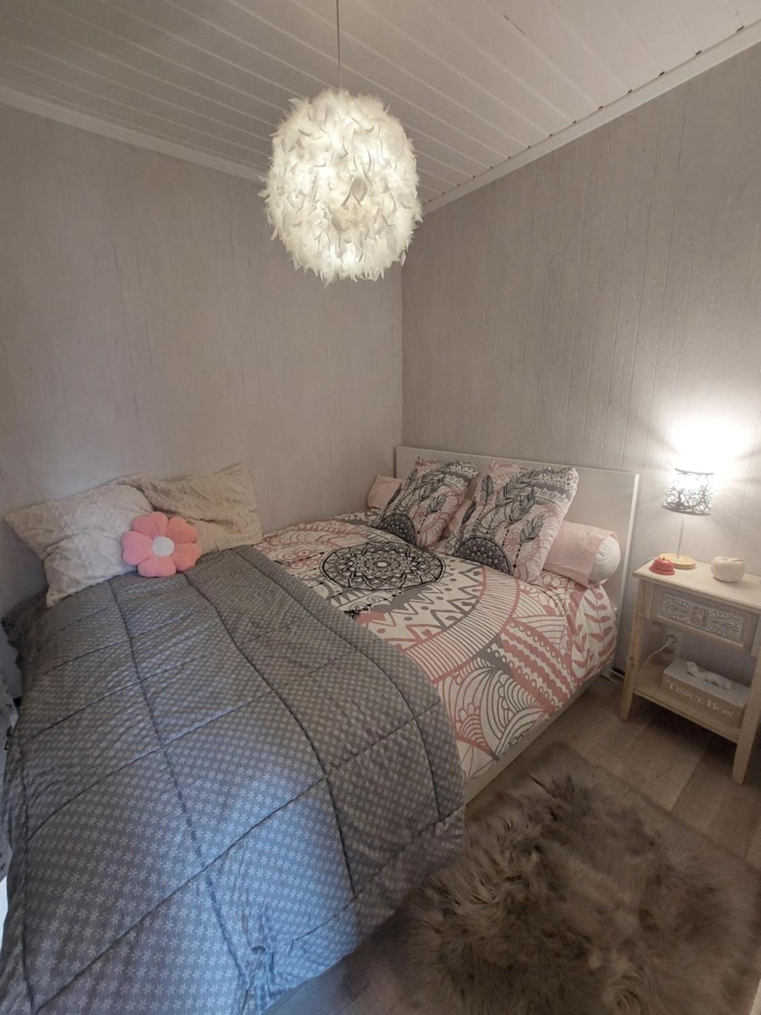 Le Petit Chalet - Bungalow Waulsort Bagian luar foto