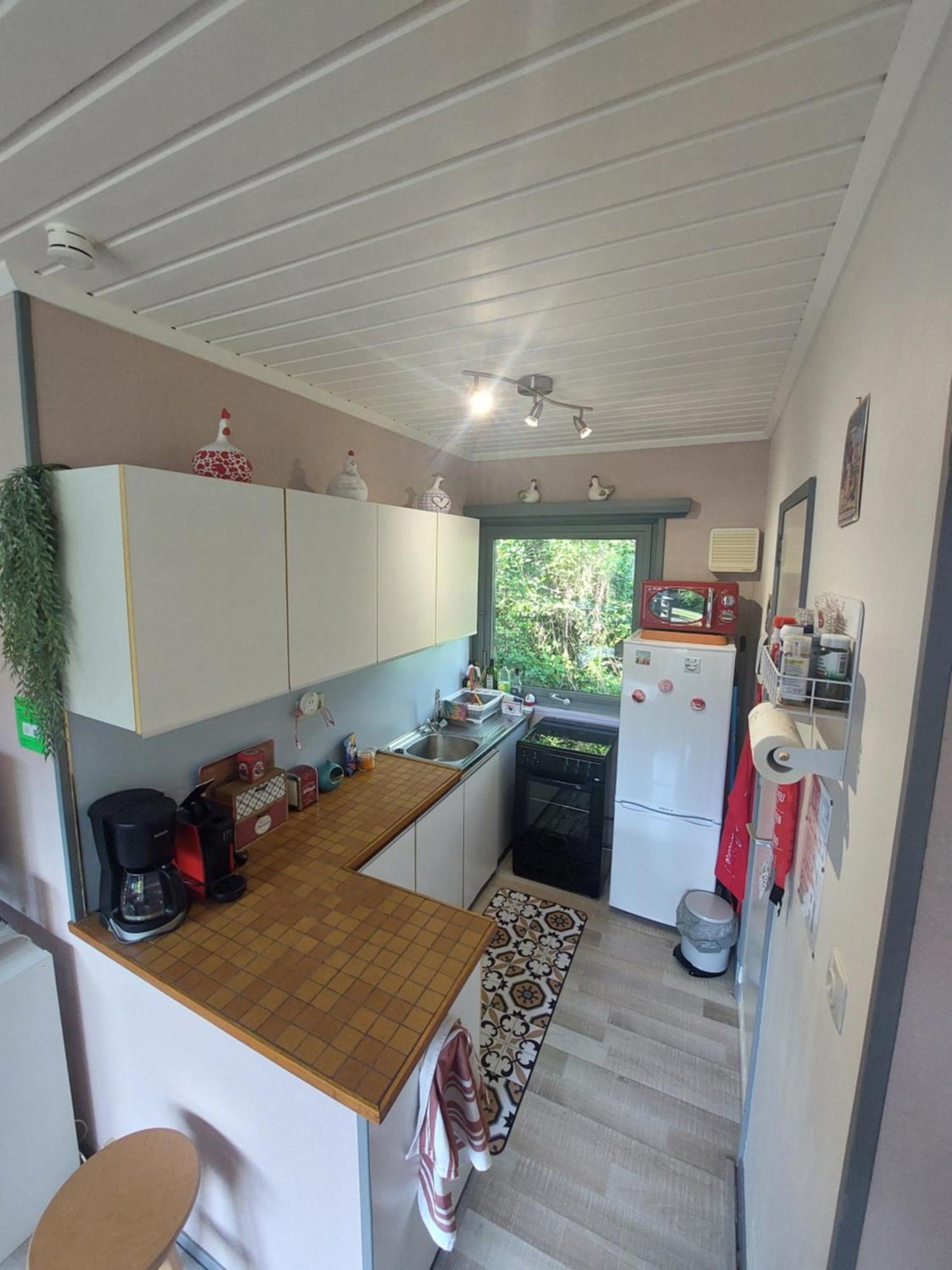 Le Petit Chalet - Bungalow Waulsort Bagian luar foto