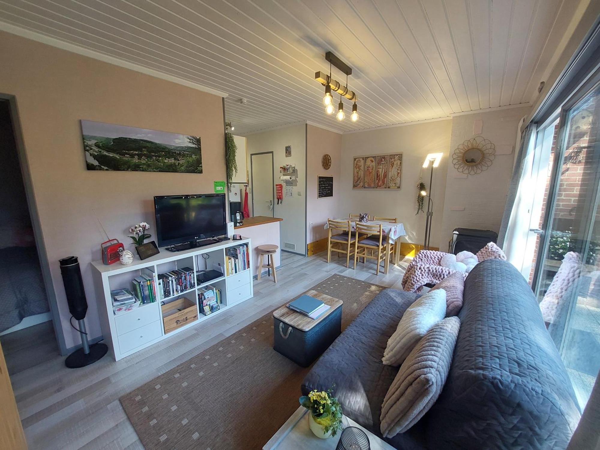 Le Petit Chalet - Bungalow Waulsort Bagian luar foto